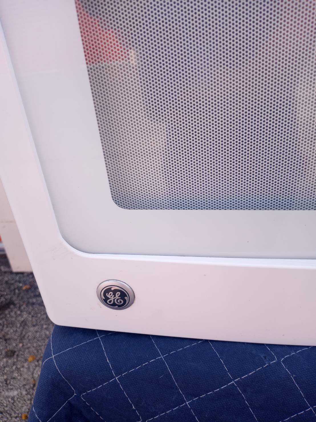 GE Over-the-Range Microwave GE Over-the-Range Microwave